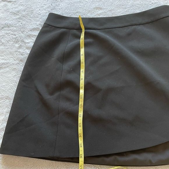 Alice + Olivia - Black Mini Skirt - size 12 - Picture 4 of 8